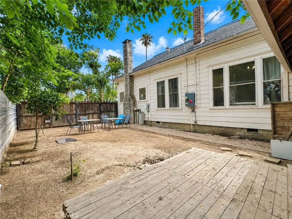 Photo of 7015 Barton Street