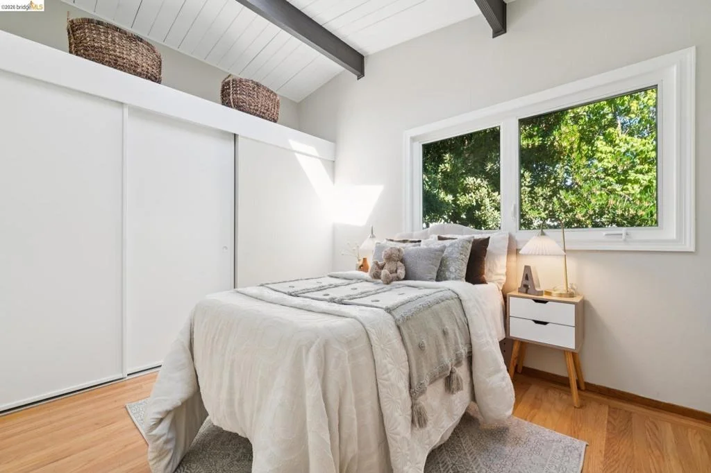 Photo of 7811 Potrero Ave