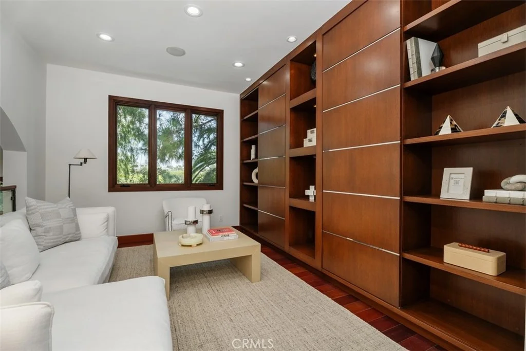Photo of 2907 Cliff Drive