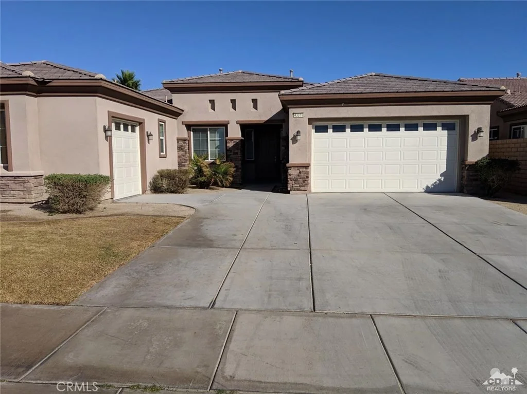 Photo of 43310 Sentiero Drive
