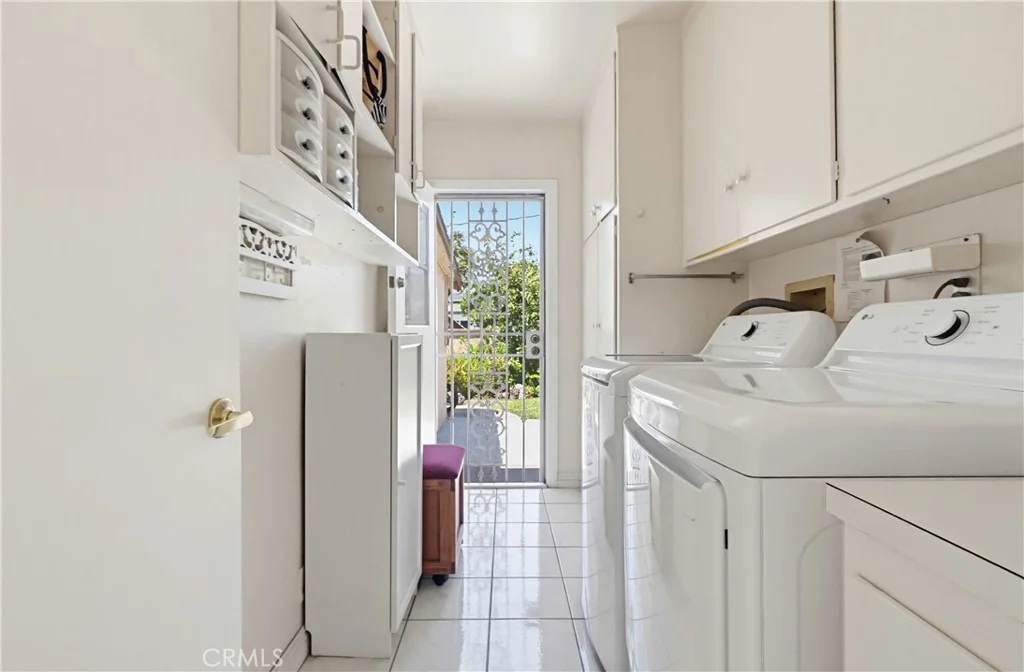 Photo of 555 W Shadwell