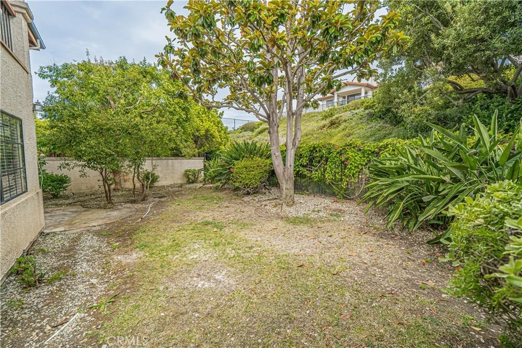 Photo of 6527 Beachview Drive