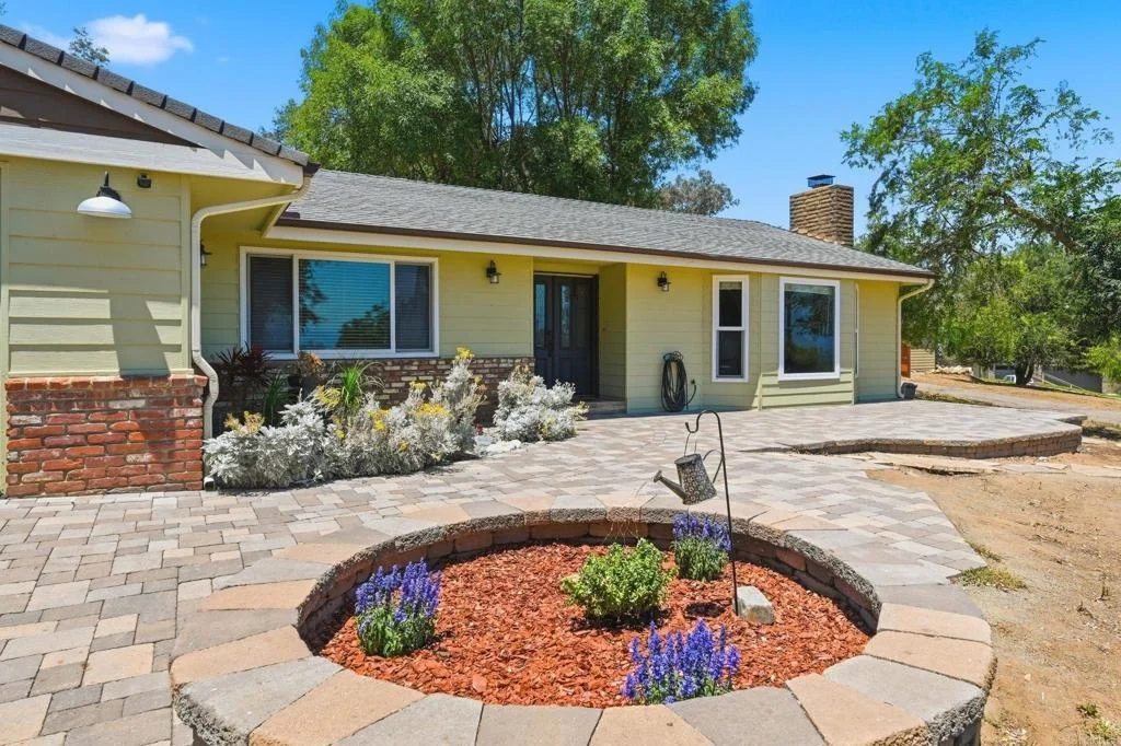 Photo of 2438 Duraznitos Road