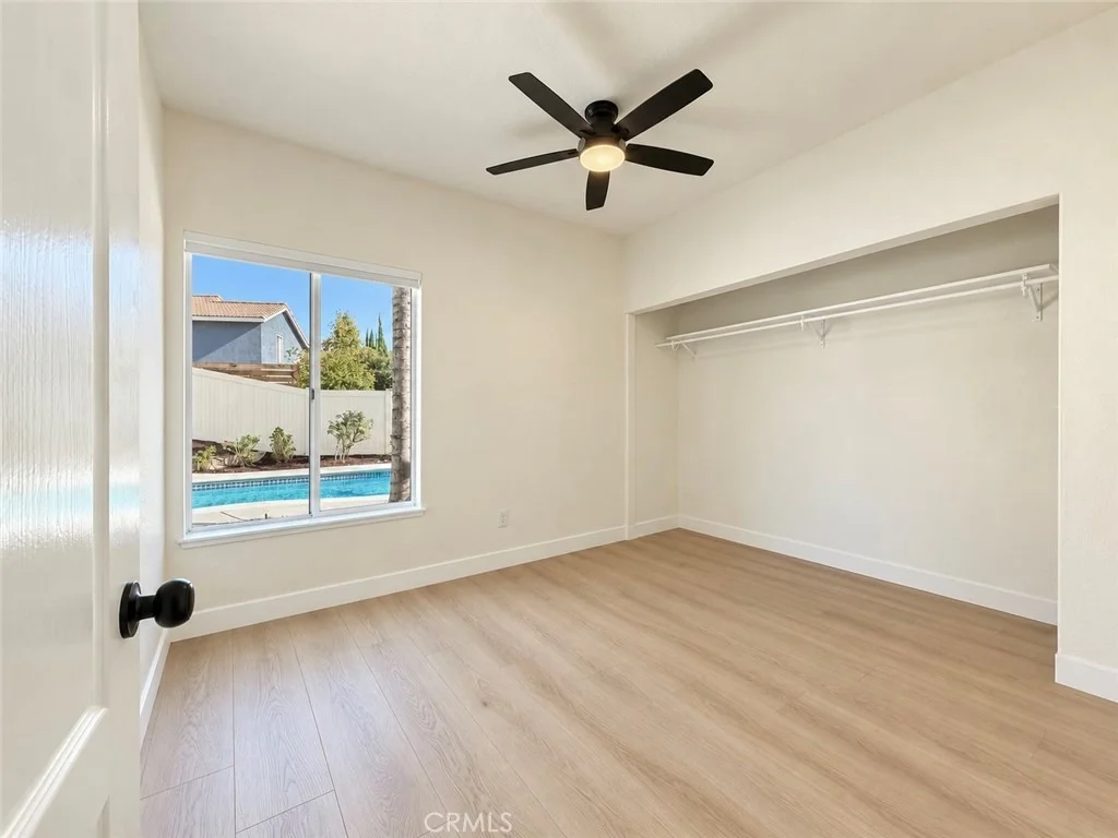 Photo of 35584 Larkspur
