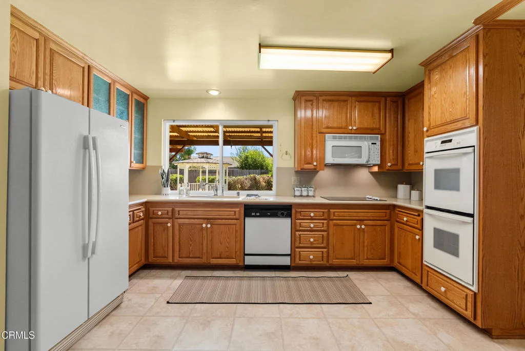 Photo of 207 Gorrion Avenue