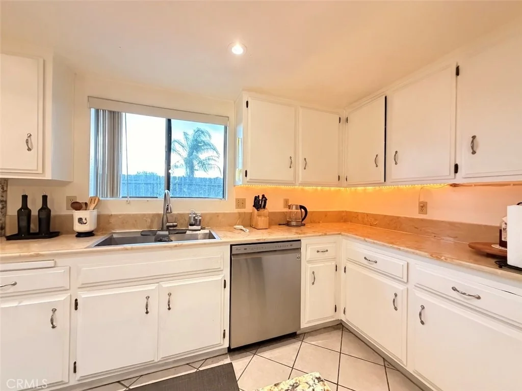 Photo of 2350 Thata