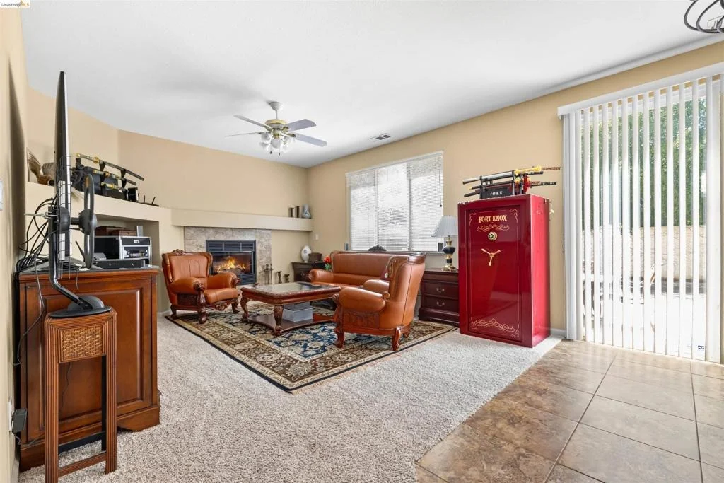 Photo of 1900 Kern Mountain Way