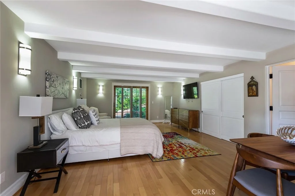 Photo of 5600 ROUND MEADOW Road