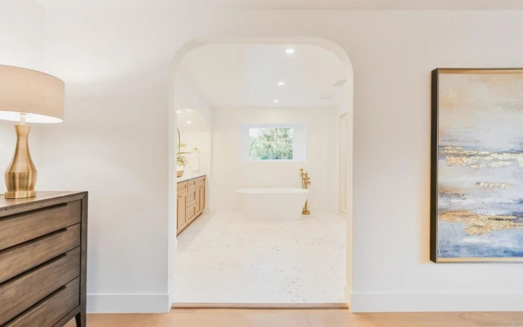 Photo of 2399 Ivy Road