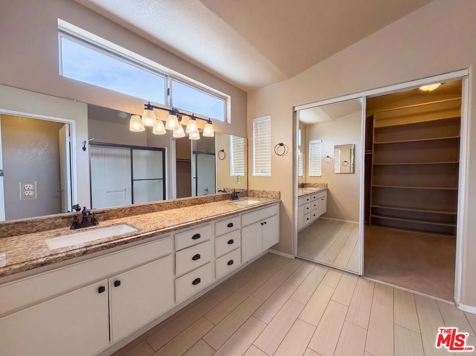 Photo of 5539 W Avenue L6