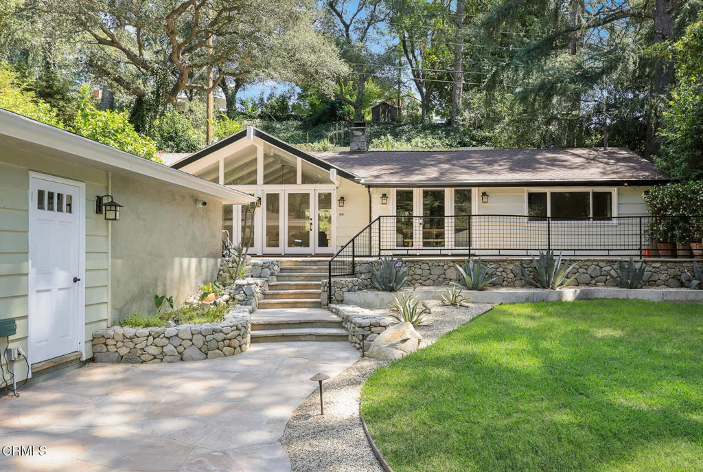 Photo of 5220 Palm Drive
