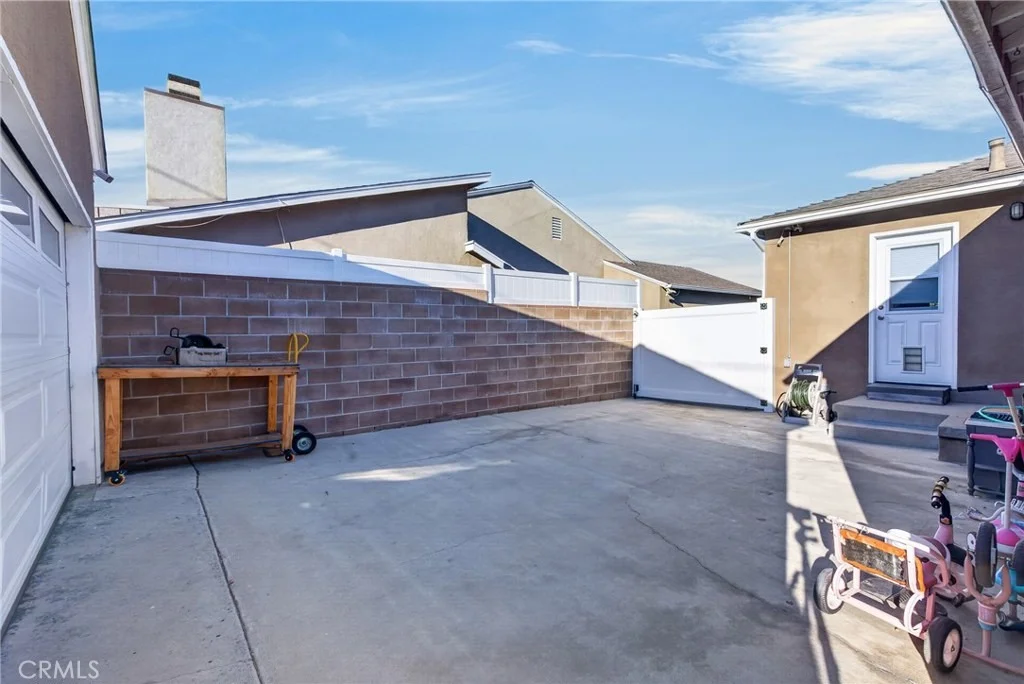 Photo of 4513 Paramount