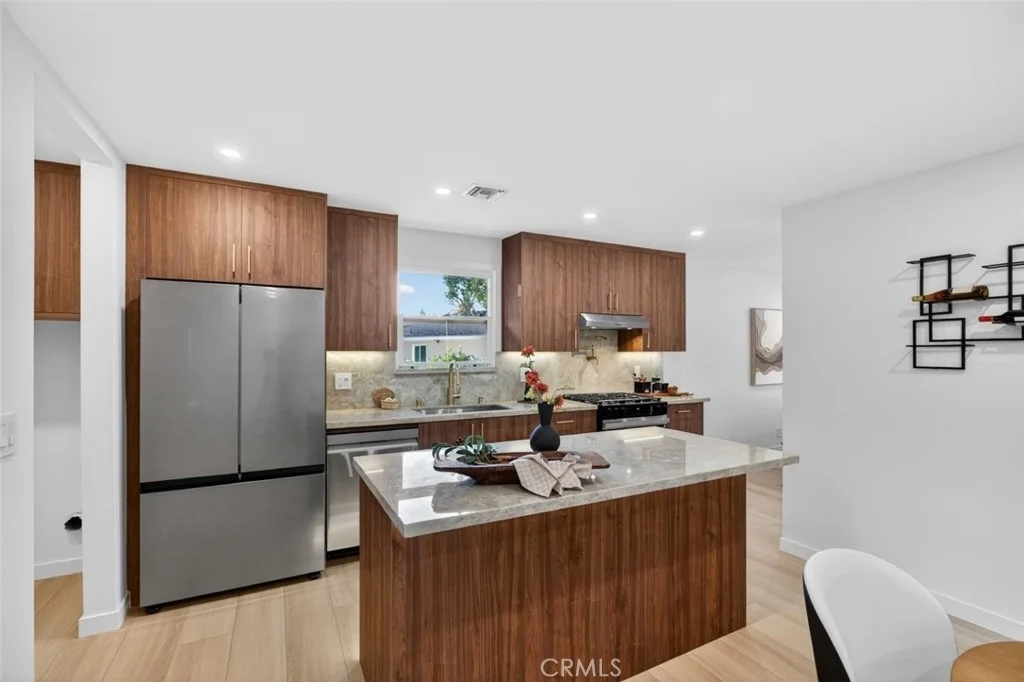 Photo of 6433 Creemore Lane