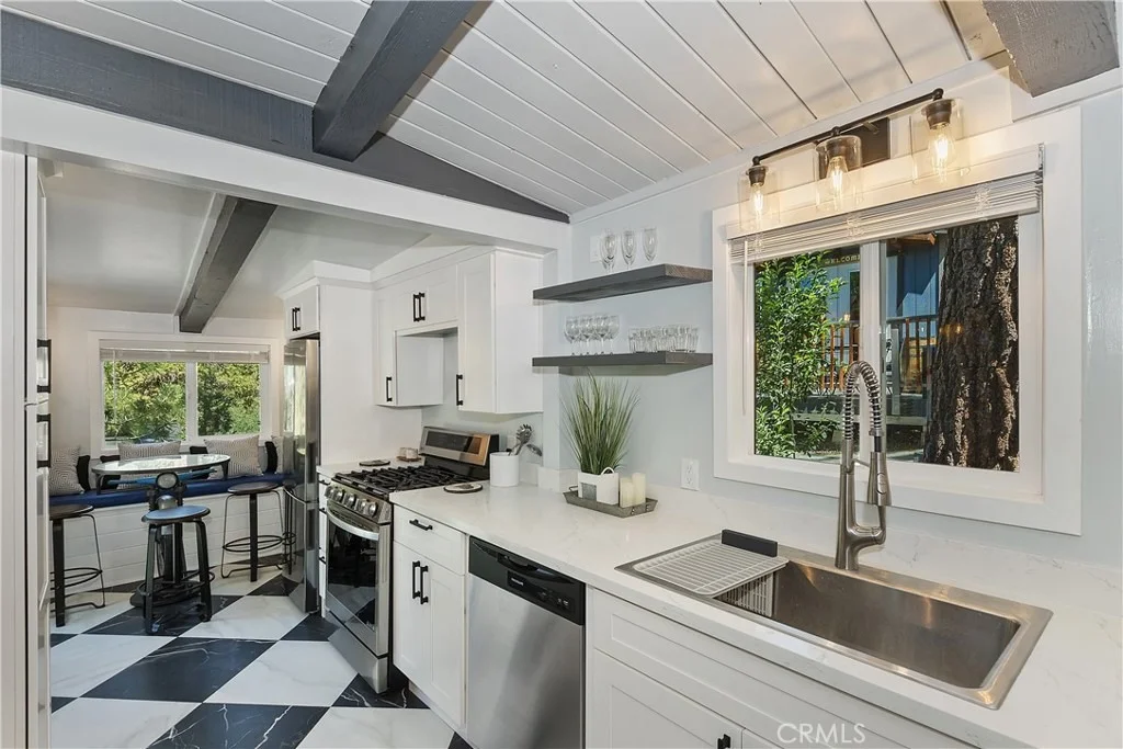 Photo of 580 Lucerne Drive