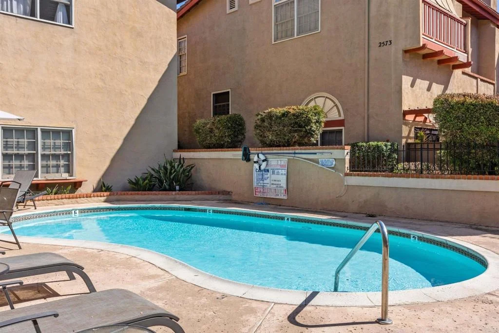 Photo of Unit D at 2583 Navarra Drive