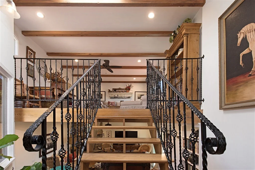Photo of 837 Sunset Drive