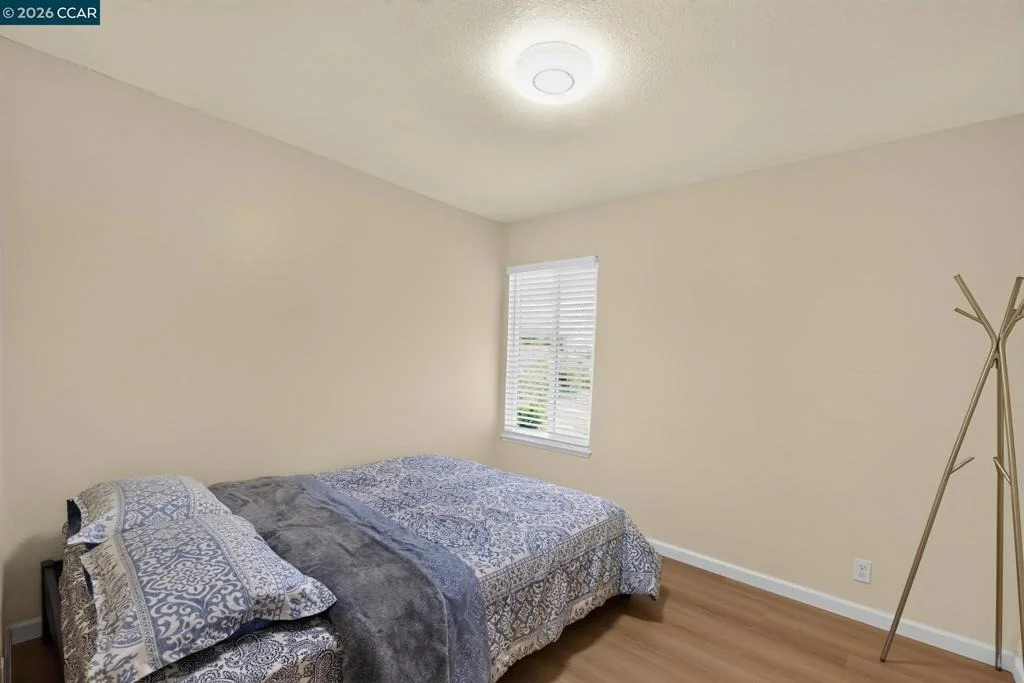 Photo of 1325 Belfair Dr