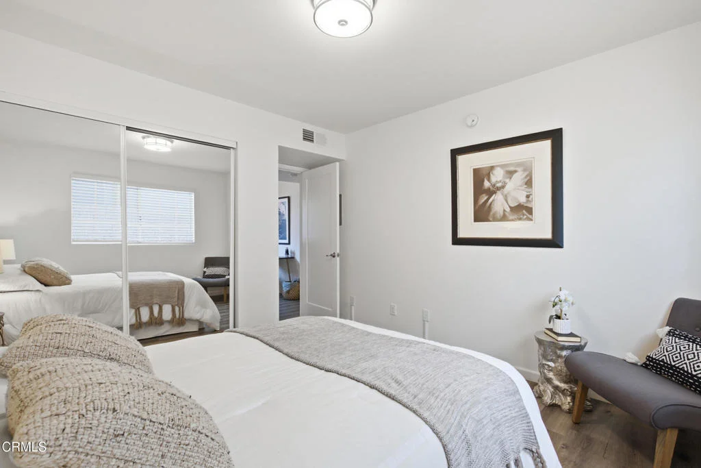 Photo of Unit 7 at 10274 Tujunga Canyon Boulevard