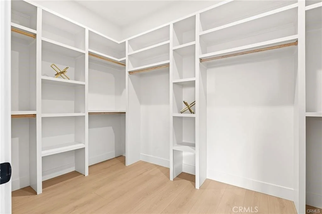 Photo of 5399 Harrison