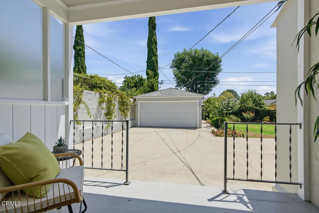Photo of 1010 Roxbury Drive