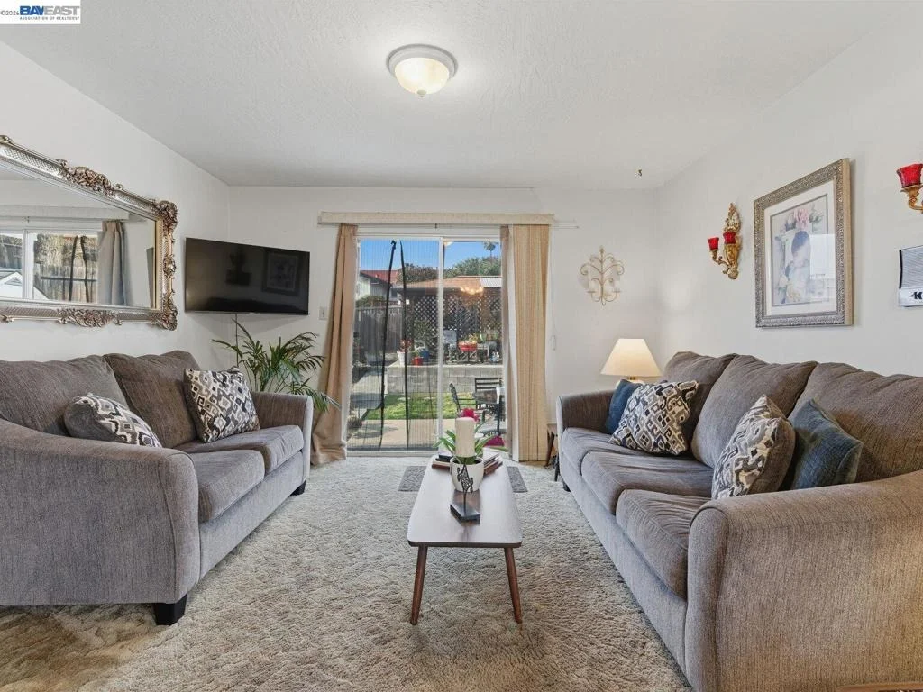 Photo of 836 Hawthorne Dr