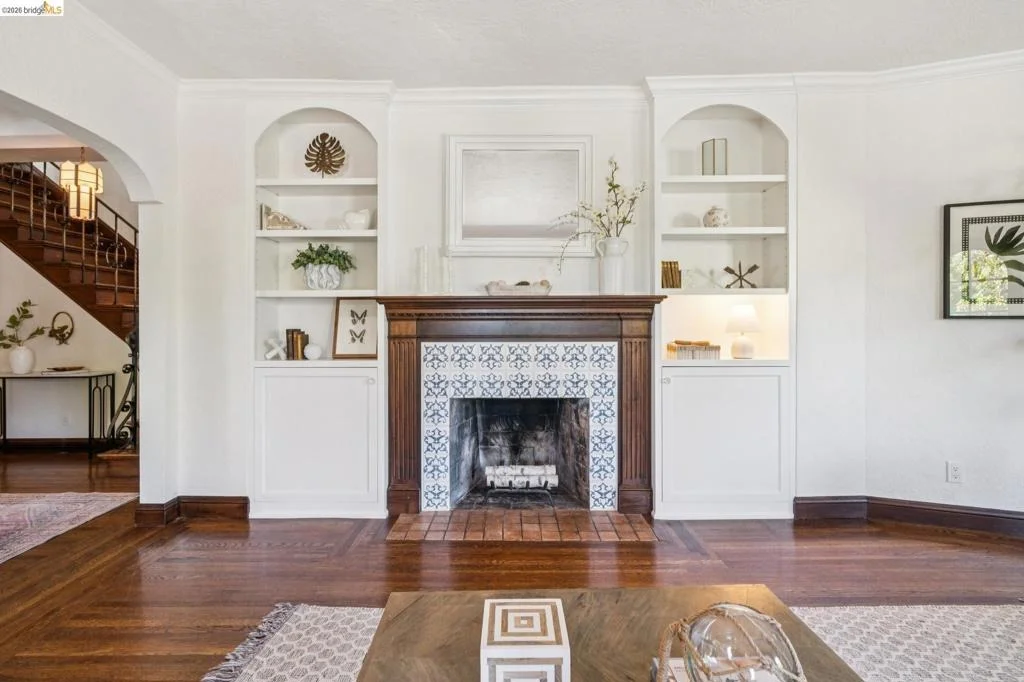 Photo of 6080 Ocean View Drive