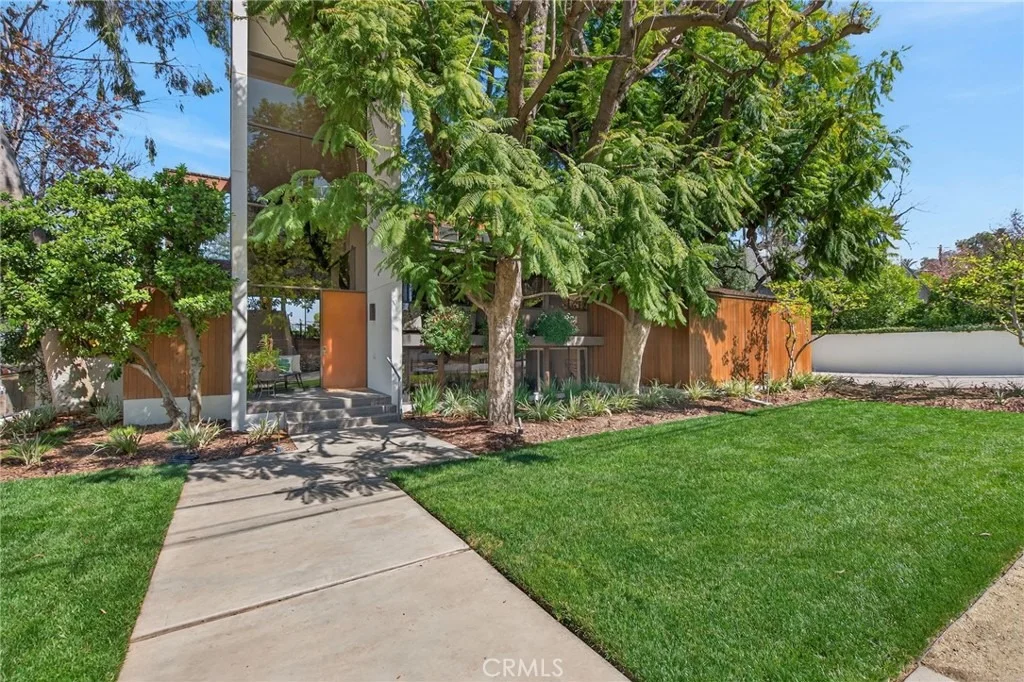 Photo of 2023 Arroyo Drive