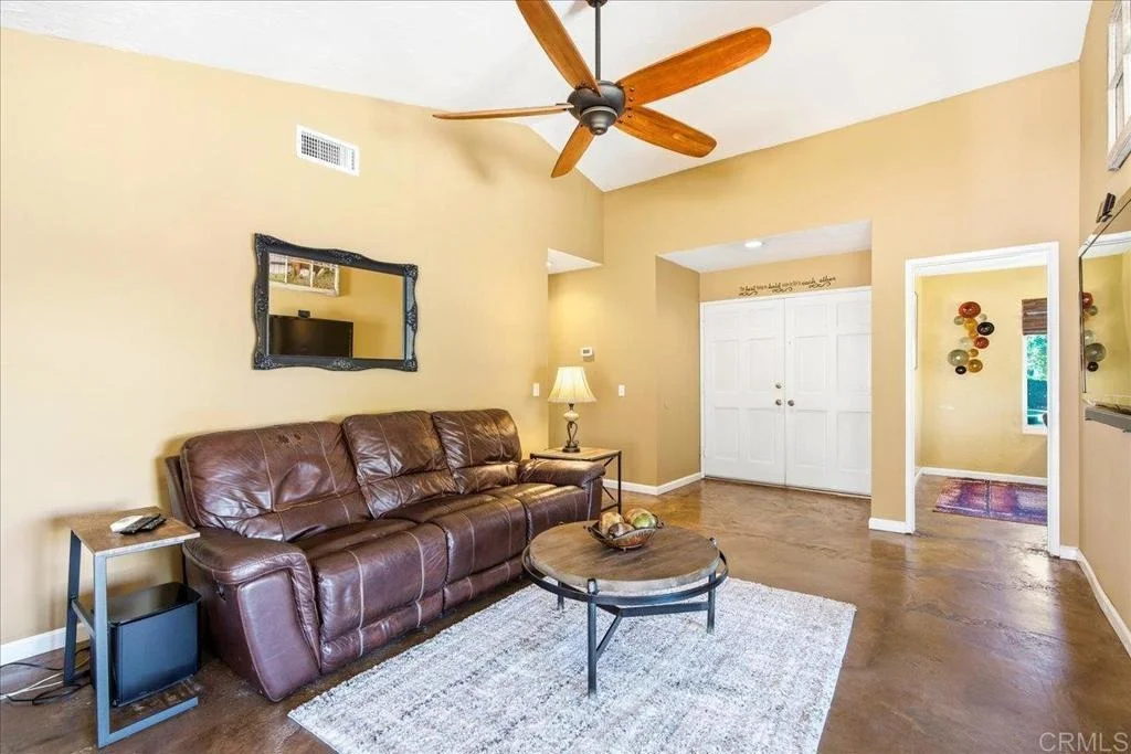 Photo of 329 Calle Adela