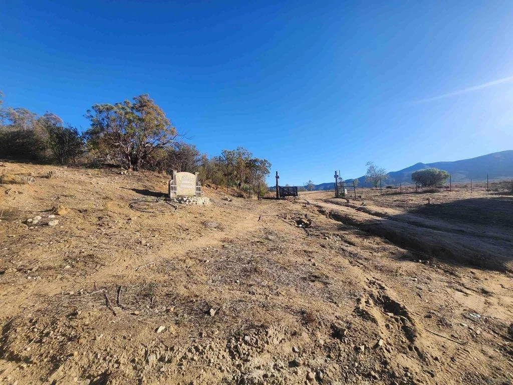 Photo of 45251 Tule Fire Rd
