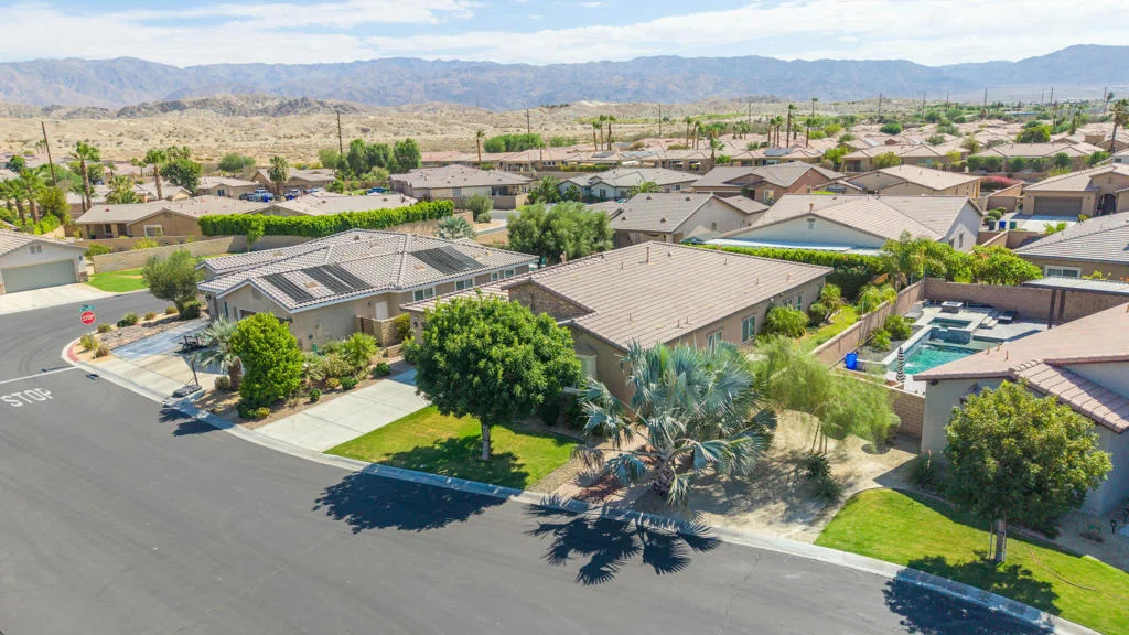 Photo of 42210 Summit Way