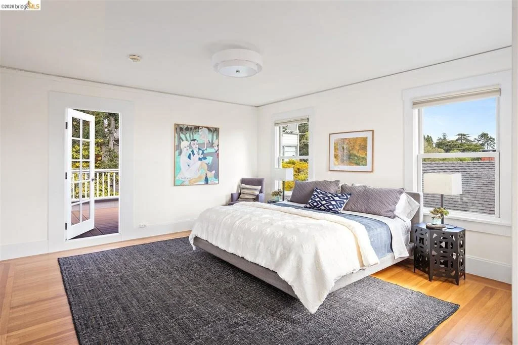 Photo of 355 Arlington Ave