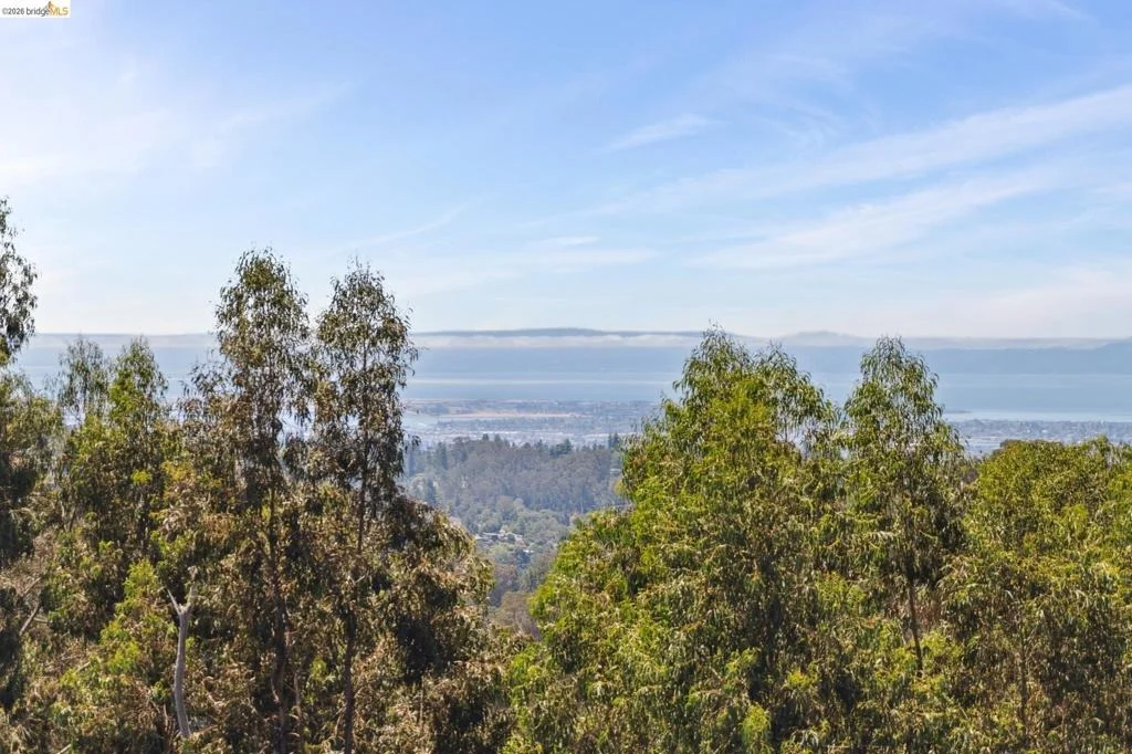 Photo of 6343 Skyline Blvd