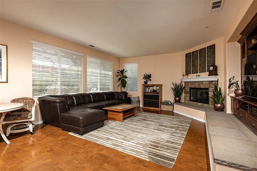 Photo of 3293 Crane Ave