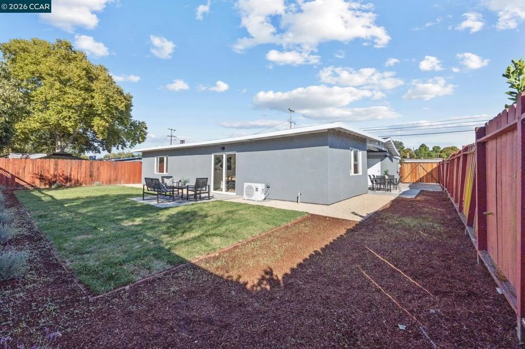 Photo of 2697 Mayfair