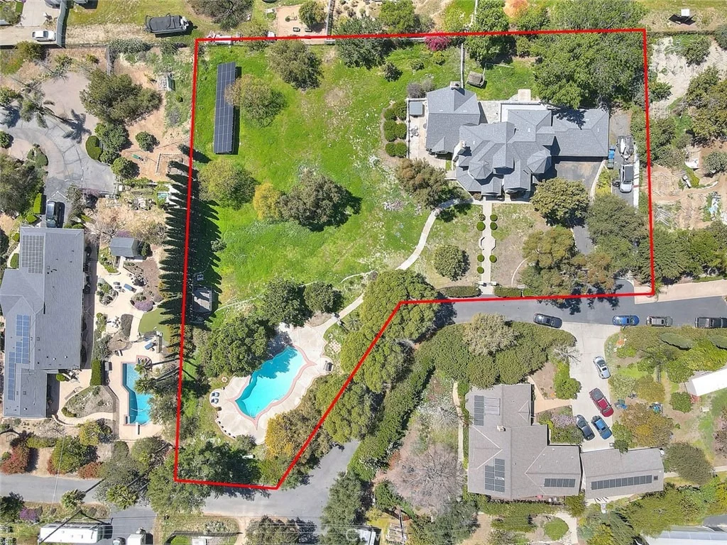 Photo of 750 Jericho