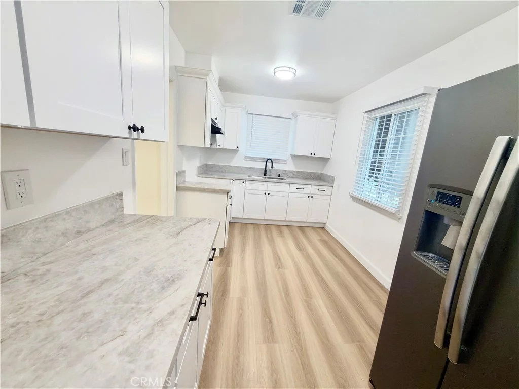 Photo of 17822 Vanowen