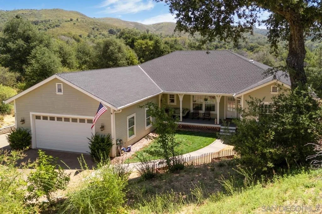 Photo of 4823 Belvedere
