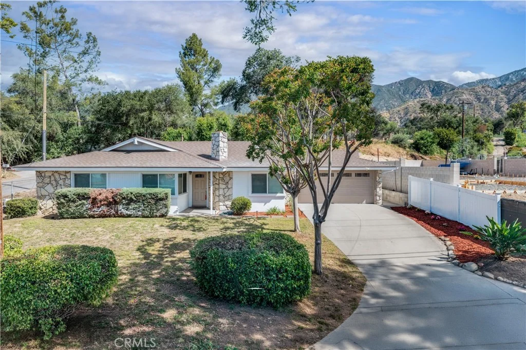 Photo of 237 W Loma Alta
