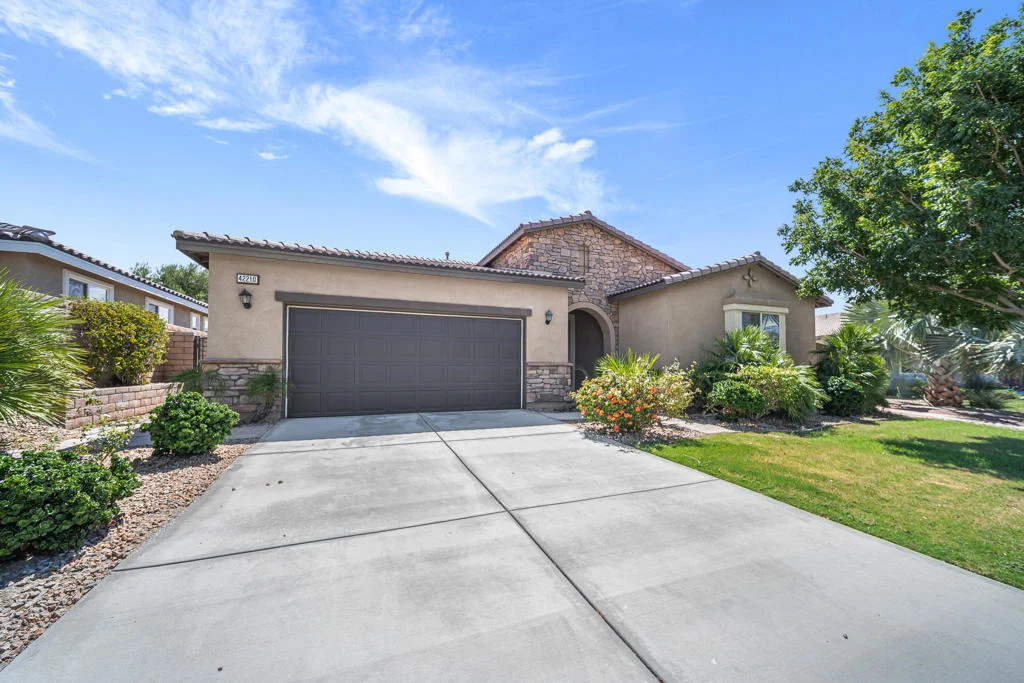 Photo of 42210 Summit Way