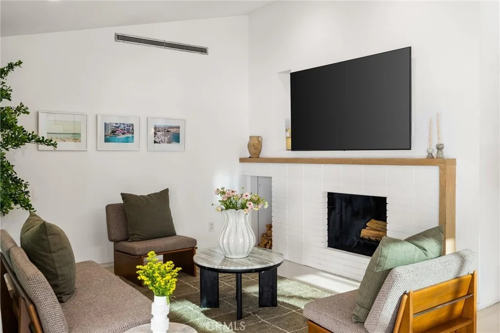 Photo of 341 Vista Baya