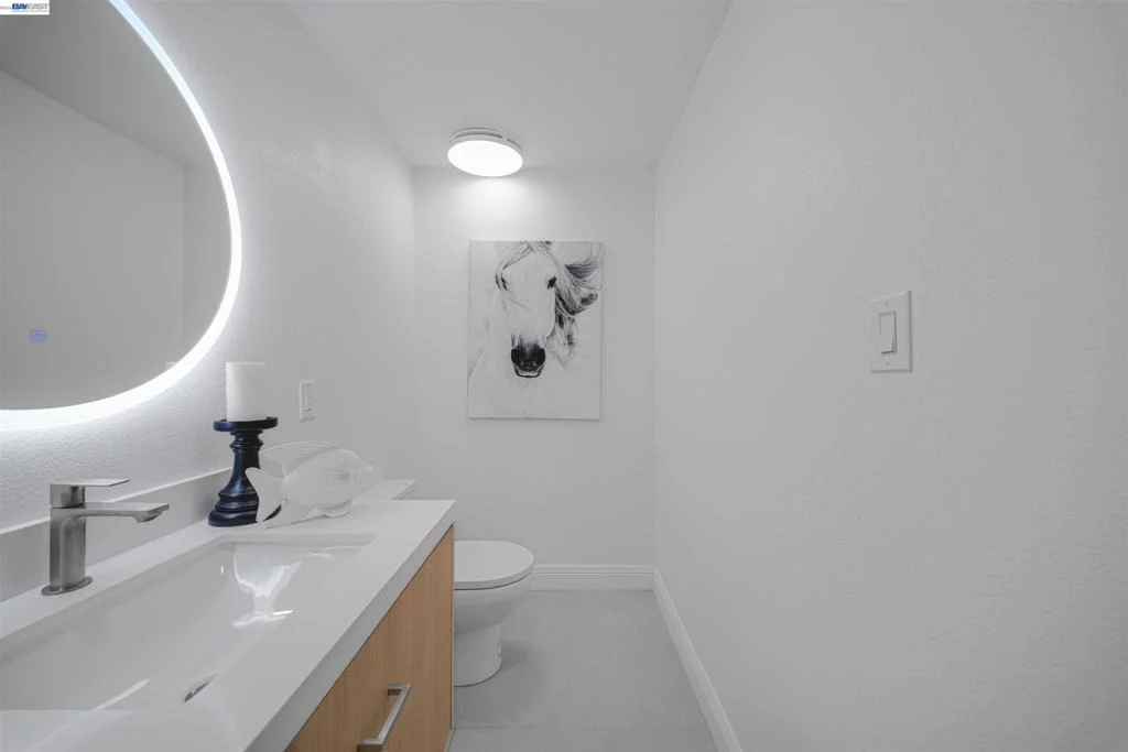Photo of 1069 Central Blvd