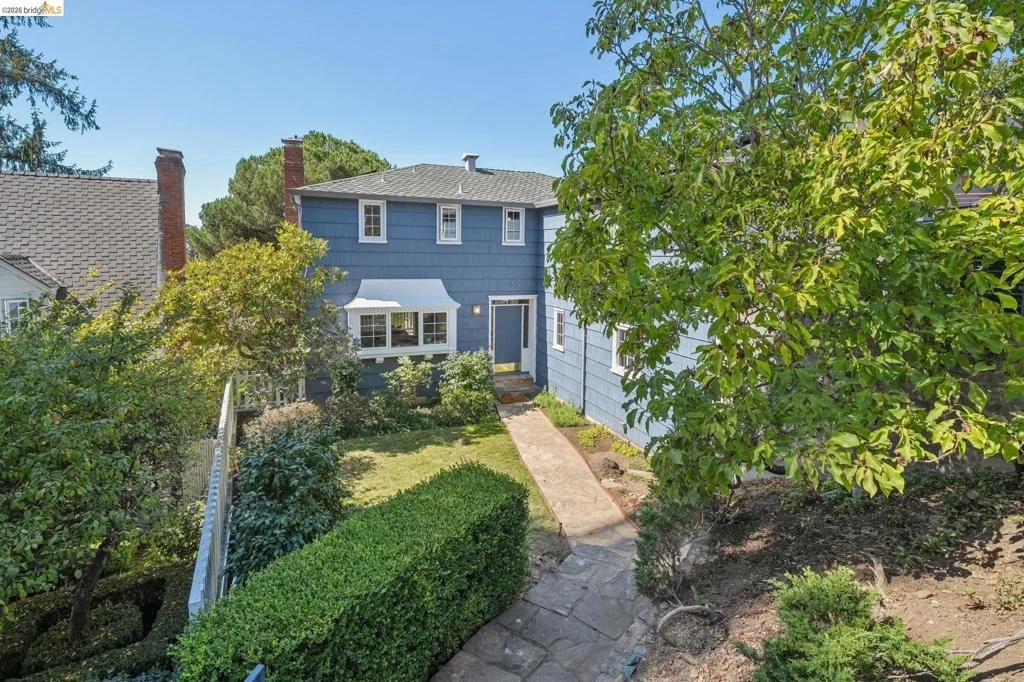 Photo of 155 Avenida DR