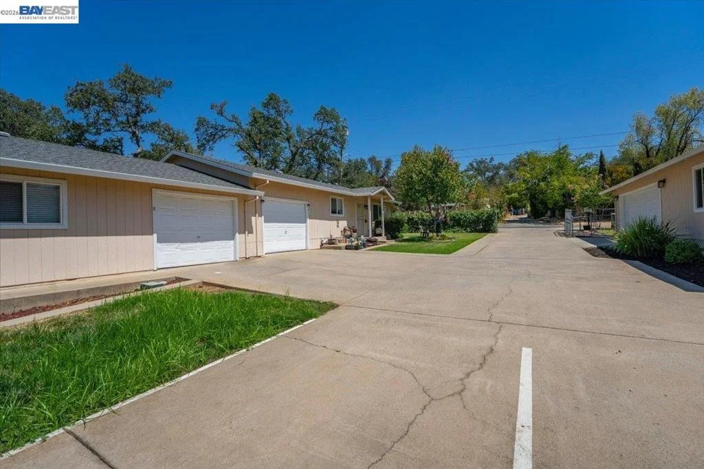 Photo of 2584 Reservoir Ln