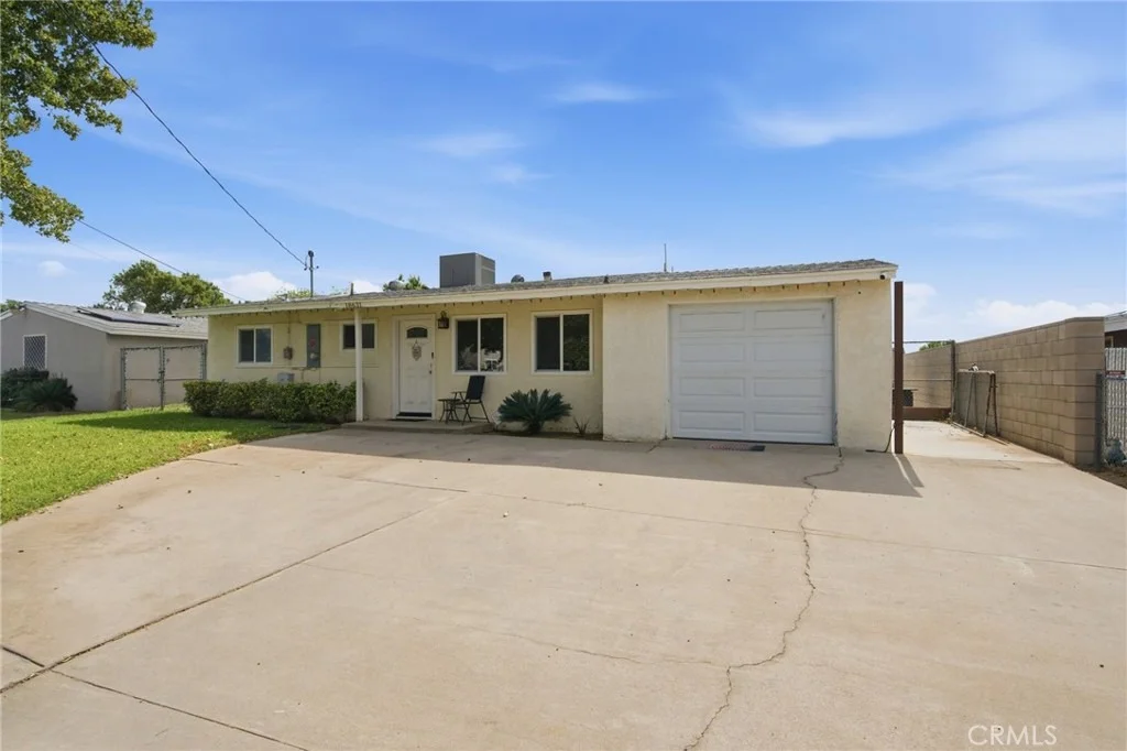 Photo of 18631 Hawthorne