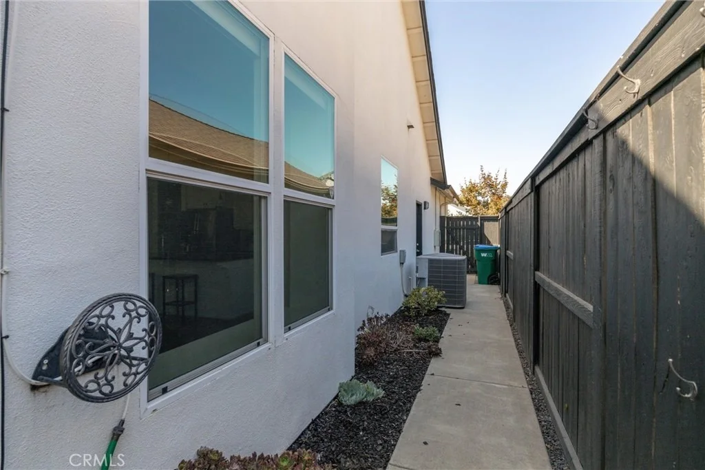 Photo of 1941 Waxwing Way