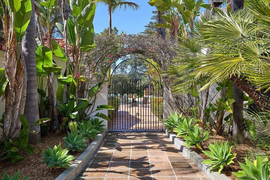 Photo of 6525 Lago Lindo