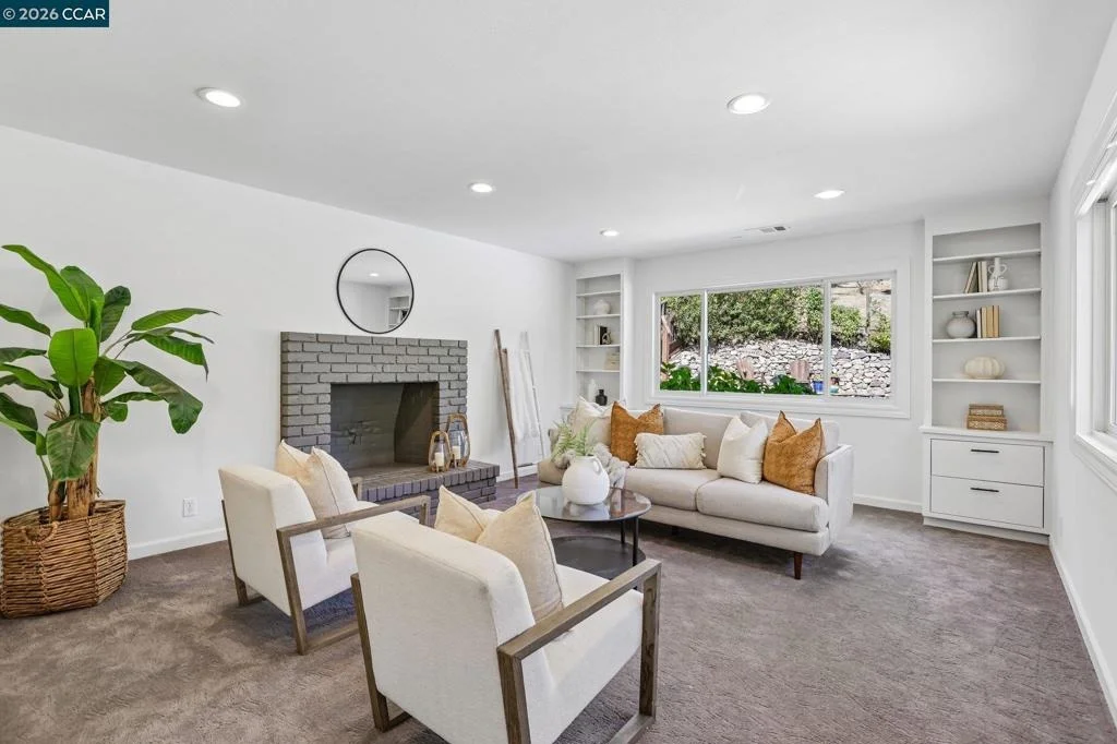 Photo of 49 Corliss Dr