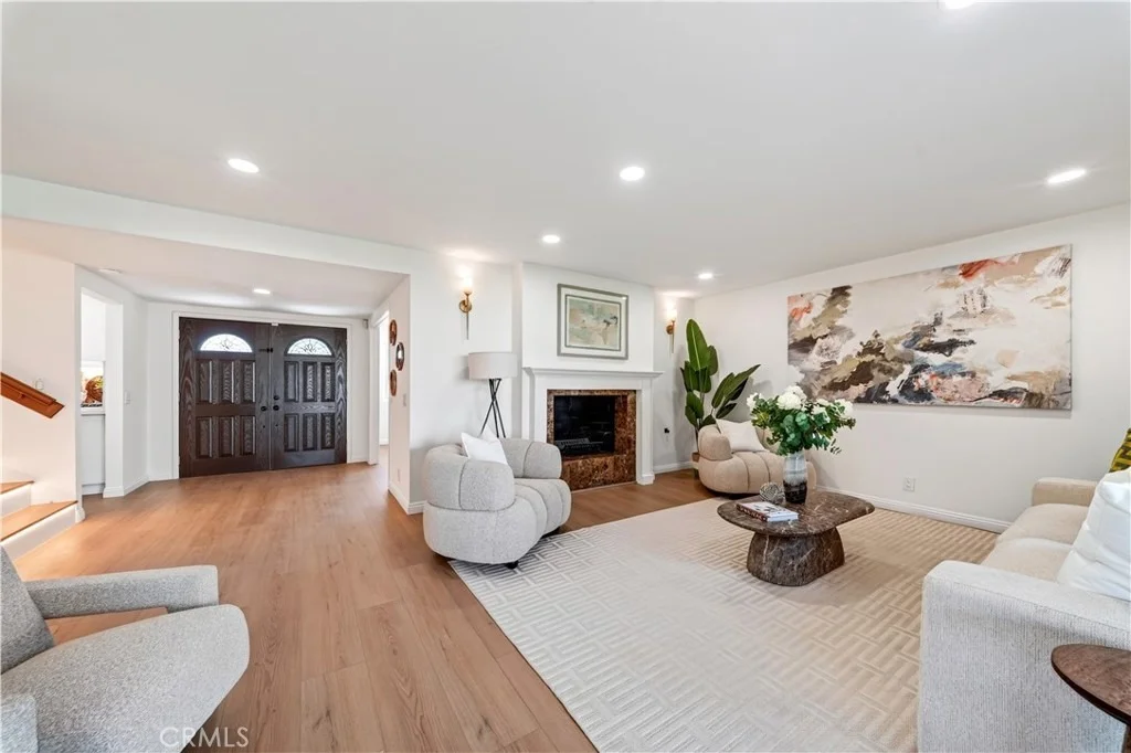 Photo of 1398 Tartan Circle