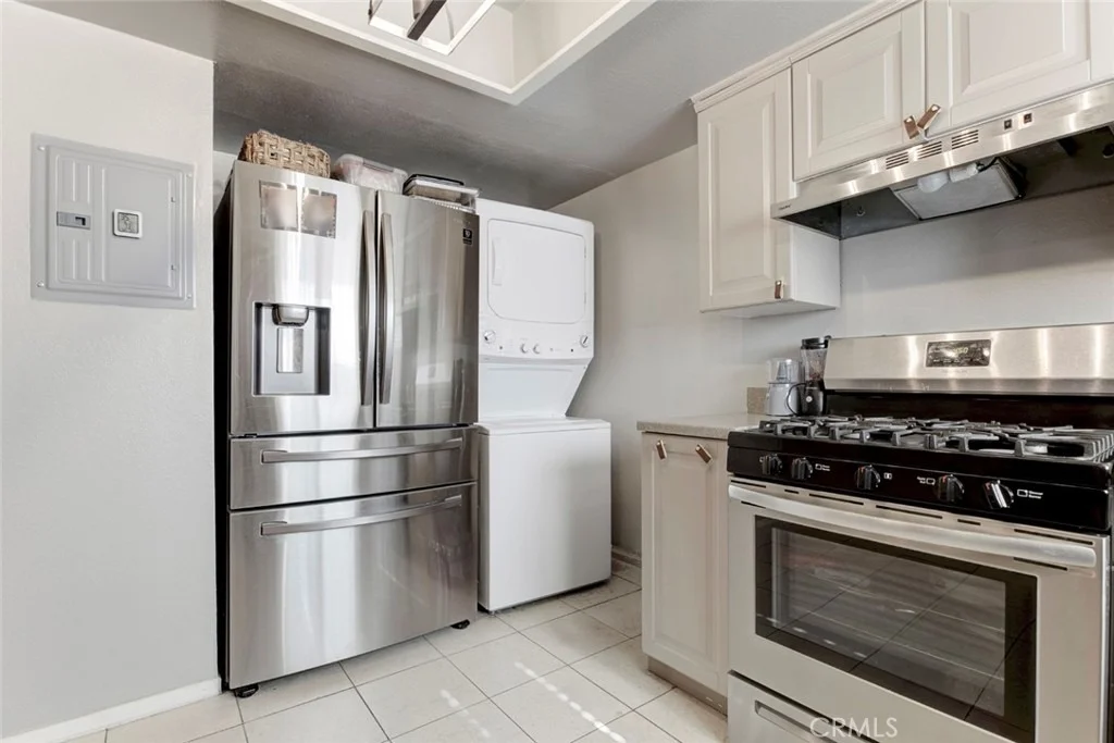 Photo of Unit 22 at 10260 Plainview Avenue