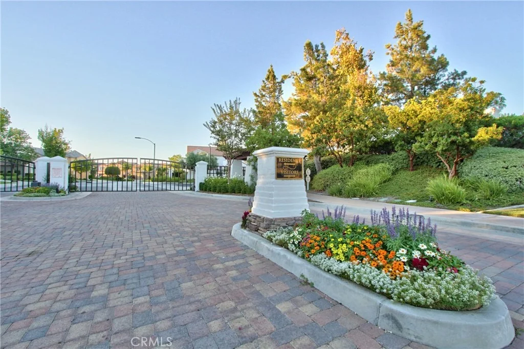 Photo of 33208 Rhine Ave.